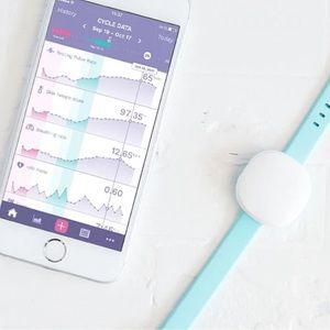 Ava Fertility Bracelet 2.0, like new